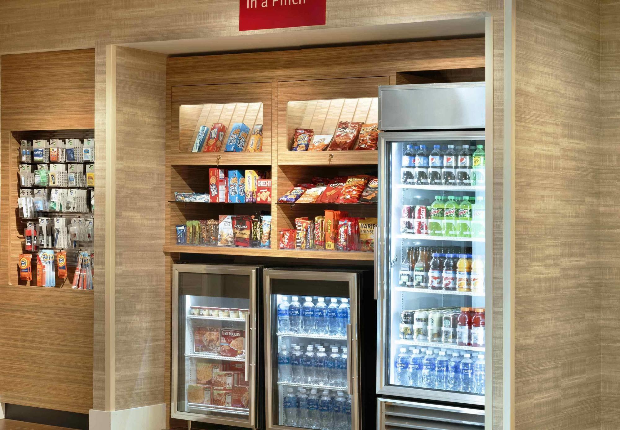 匹兹堡机场/罗宾逊镇万豪广场酒店 Robinson Township 外观 照片